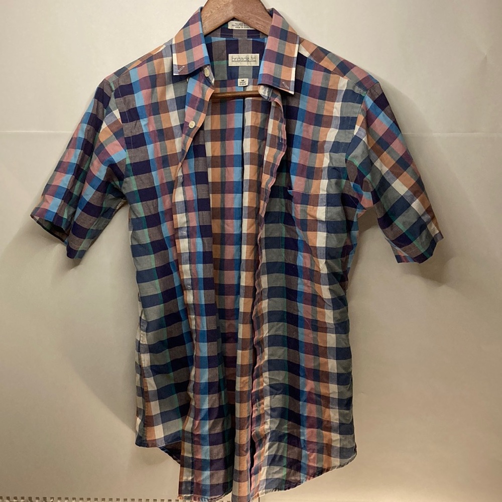 Arrow Brigade, Ltd. (Medium) short-sleeve button-down shirt. Slim fit.